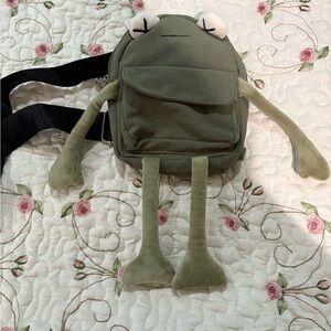 SHEIN Olive Frog Crossbody Bag